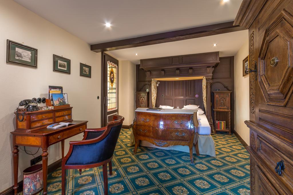 Burghotel Auf Schoenburg โอเบอร์เวเซิล ภายนอก รูปภาพ