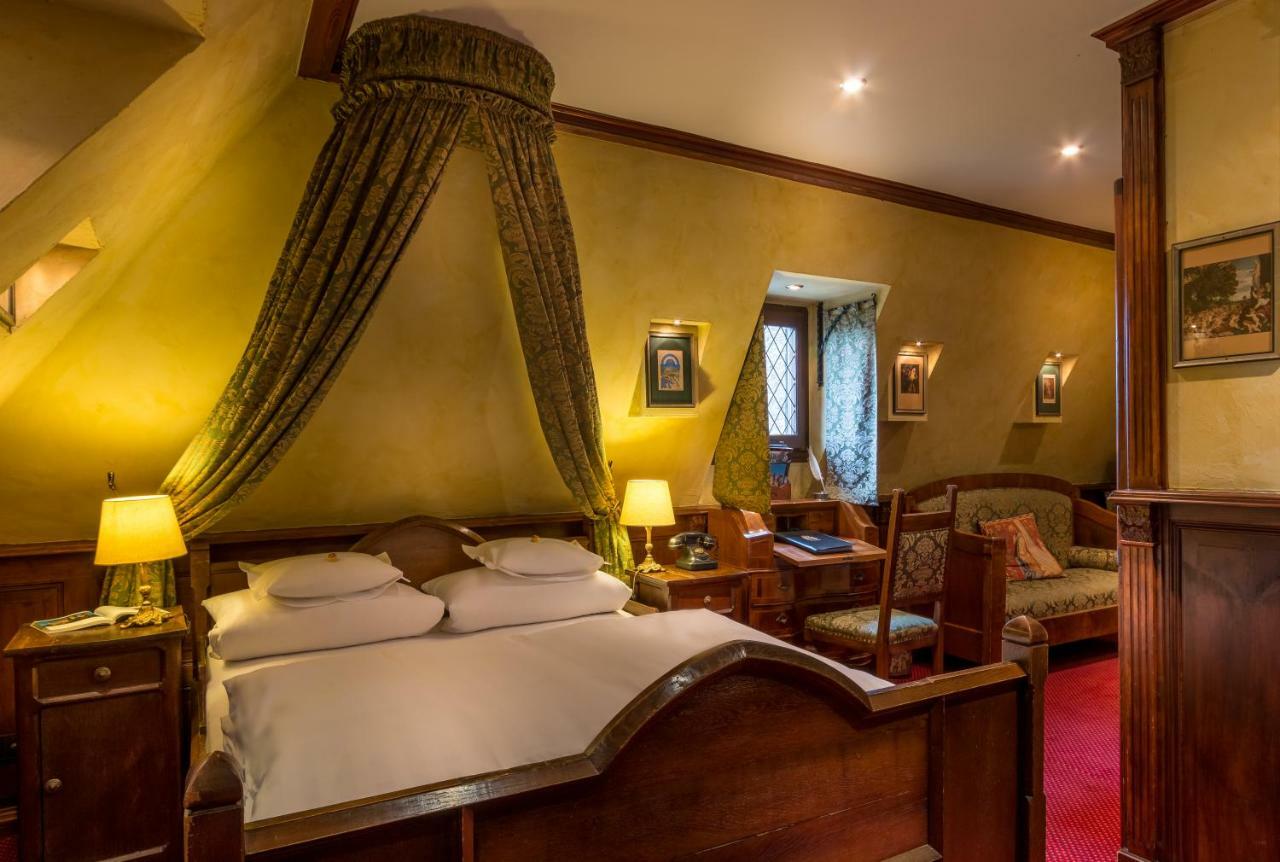 Burghotel Auf Schoenburg โอเบอร์เวเซิล ภายนอก รูปภาพ