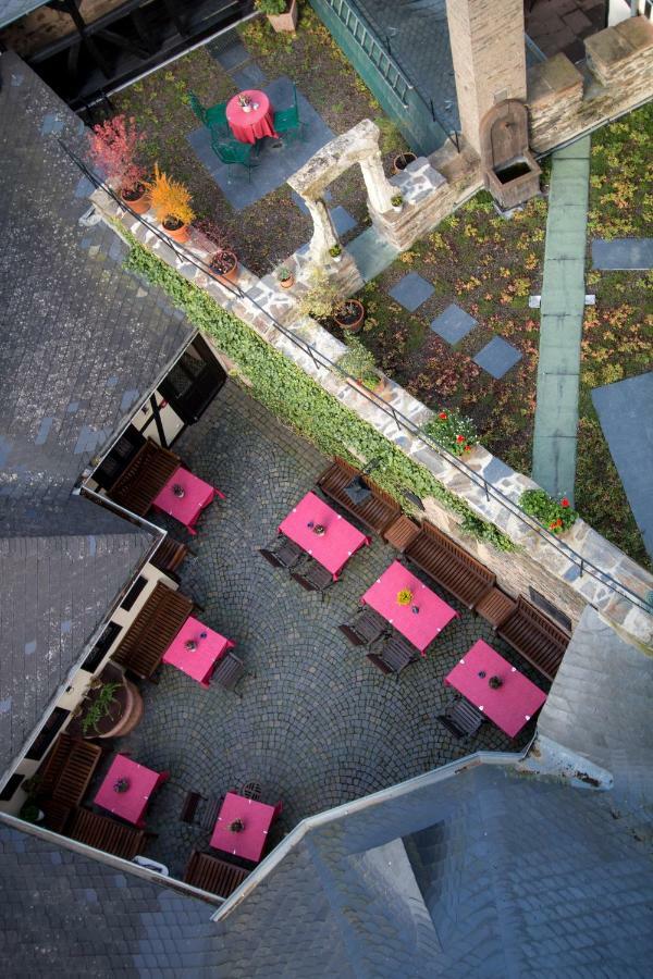 Burghotel Auf Schoenburg โอเบอร์เวเซิล ภายนอก รูปภาพ